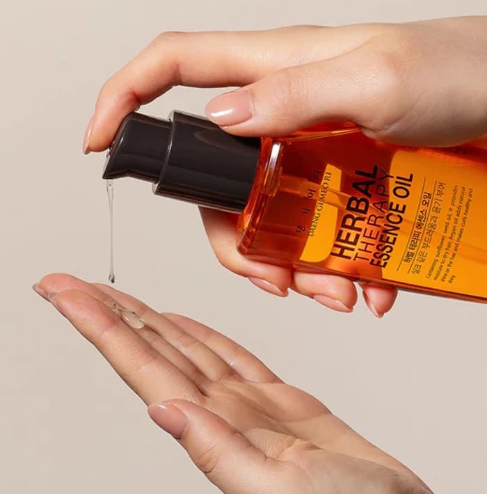 DAENG GI MEO RI Honey Therapy Essence Hair Oil - 100ml alternate